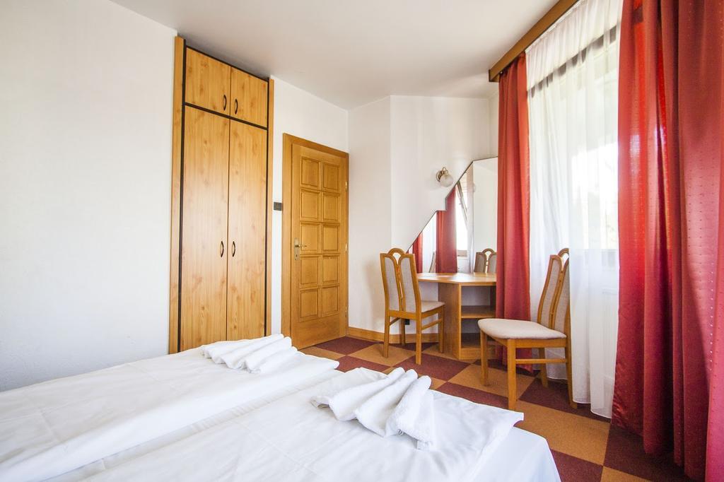 Dominika Apartman Hotel Boedapest Buitenkant foto