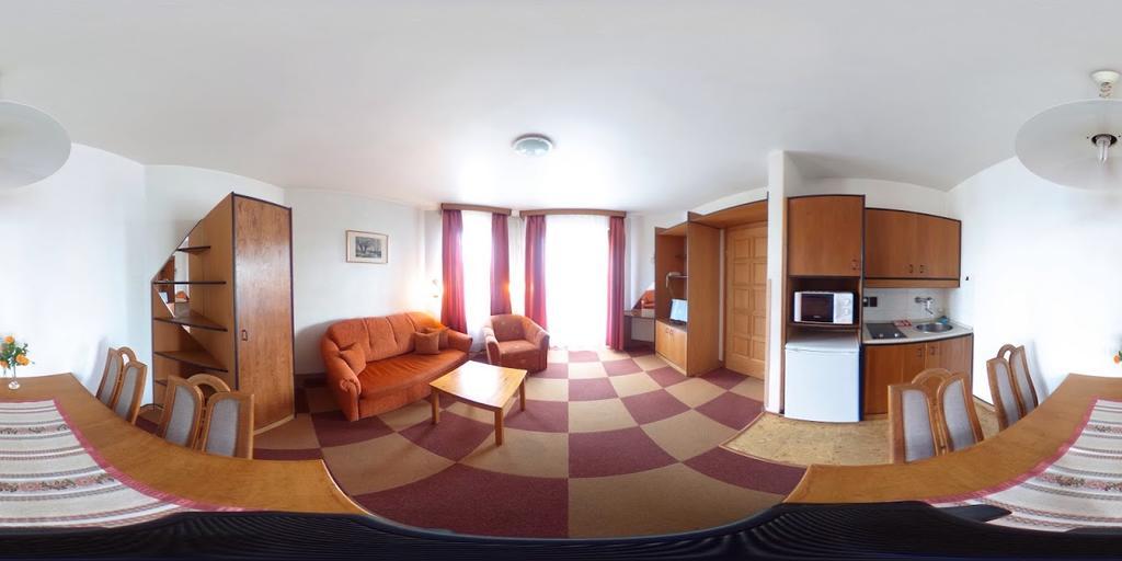 Dominika Apartman Hotel Boedapest Buitenkant foto