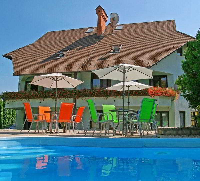 Dominika Apartman Hotel Boedapest Buitenkant foto