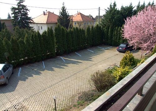 Dominika Apartman Hotel Boedapest Buitenkant foto